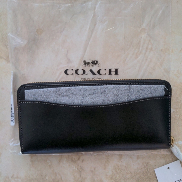 Coach Black Wallet - Picture 3 of 4
